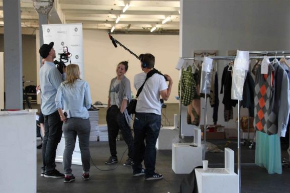 therandomnoise.com_designer for tommorw award 2013_fittig_backstage_13