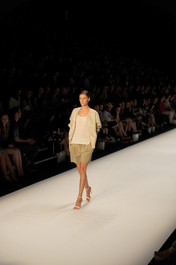 therandomnoise.com_hien le sring summer 2013_berlin fashion week_1