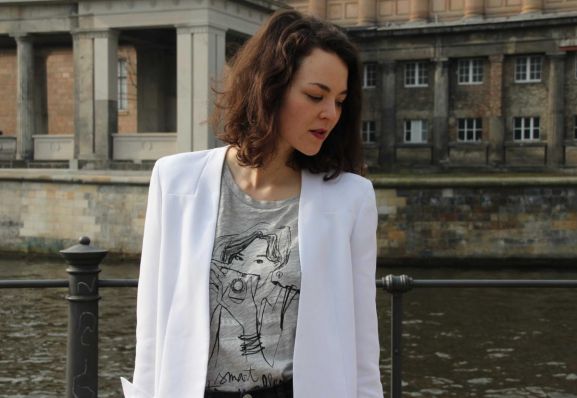 therandomnoise.com_kiki albrecht_berlin_marco polo garace dore shirt_lala berlin blazer weiss_weekday thursday jeans_dior sunglasses_vagabond ankleboots_